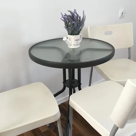 Vizparti Apartmanok * Balatonfenyves