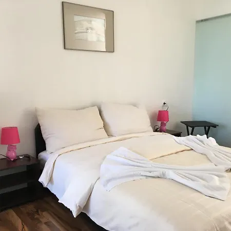 Vizparti Apartmanok * Balatonfenyves