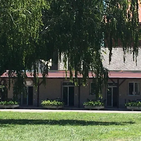 Vizparti Apartmanok Διαμέρισμα *