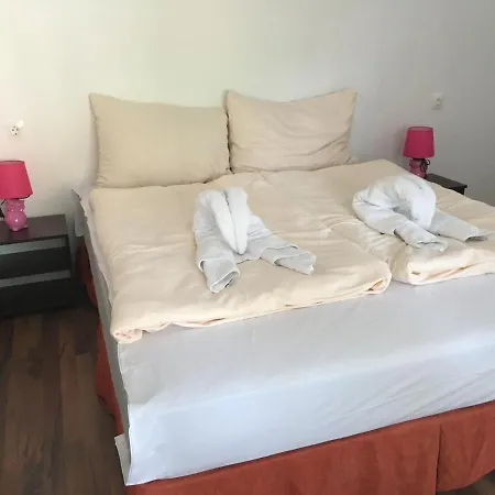 Vizparti Apartmanok Διαμέρισμα *