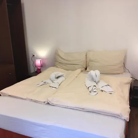 Vizparti Apartmanok * Balatonfenyves